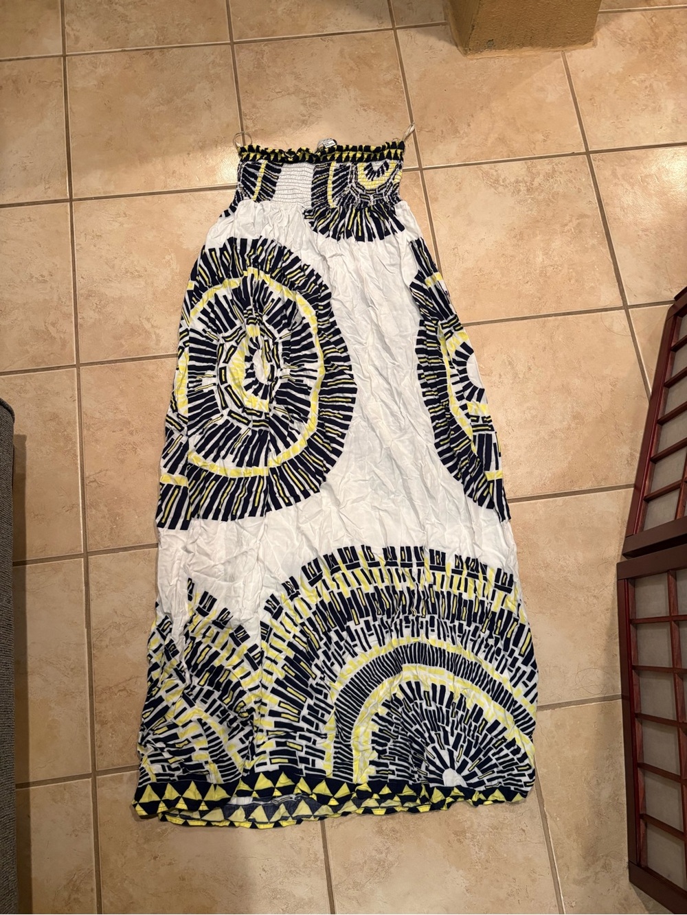 Forever 21 White Maxi Skirt with Navy and Yellow Spiral Motif
